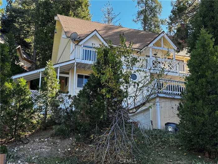 photo 1: 26937 Tunnel Drive, Lake Arrowhead CA 92352