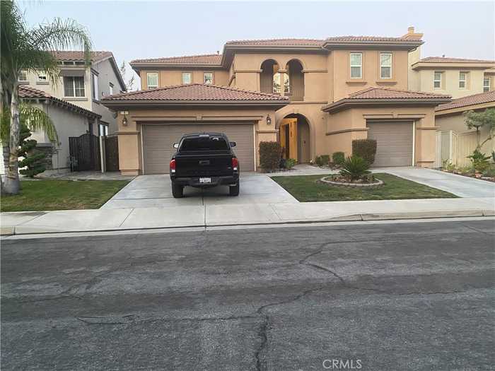 photo 1: 9 Plaza Modena, Lake Elsinore CA 92532