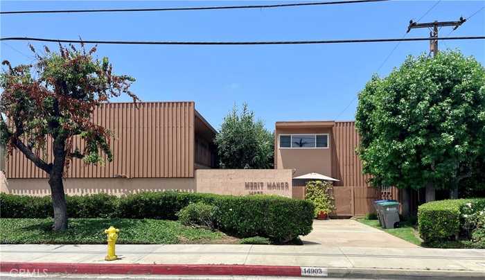 photo 2: 14903 S Normandie Avenue Unit 204, Gardena CA 90247