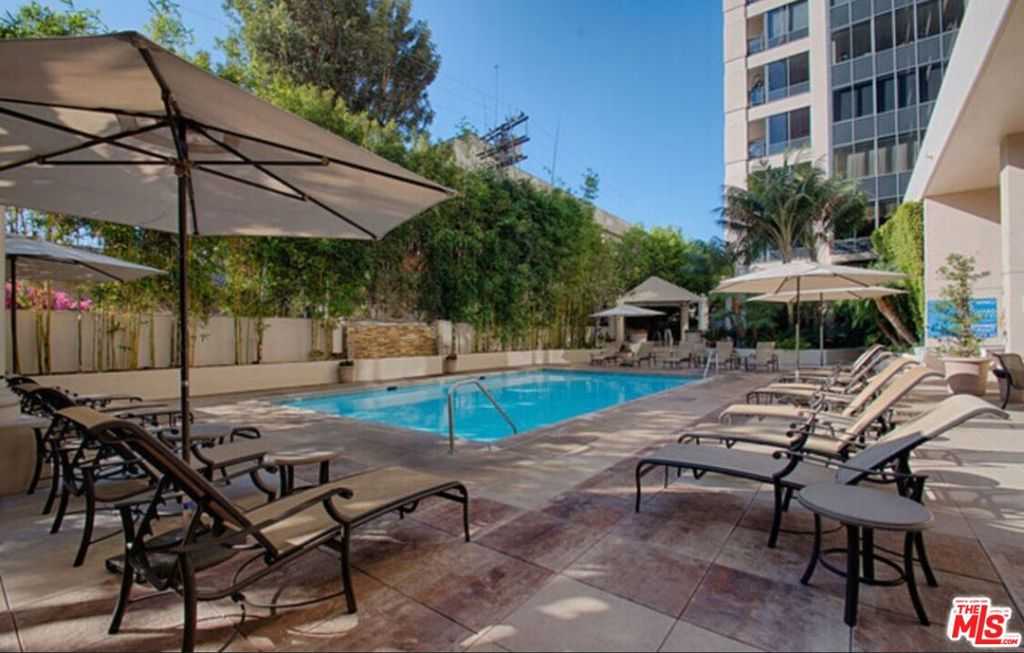 photo 3: 10724 Wilshire Boulevard Unit 704, Los Angeles CA 90024