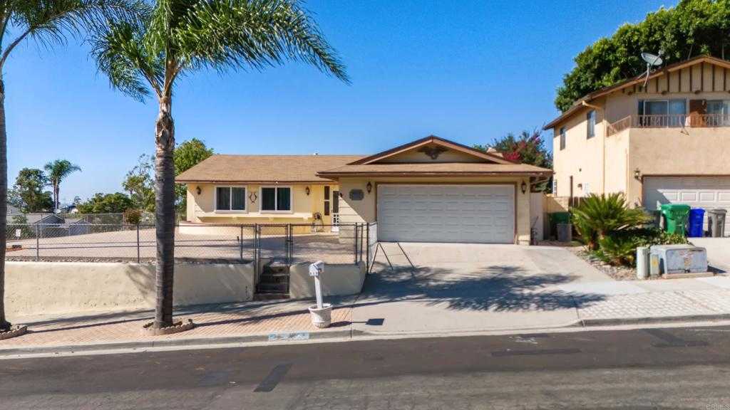 photo 1: 3914 Sherbourne Dr., Oceanside CA 92056