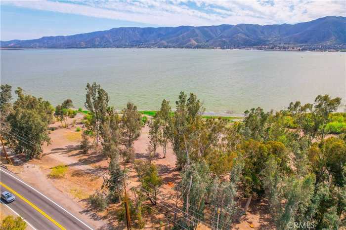 photo 2: Lakeshore, Lake Elsinore CA 92530