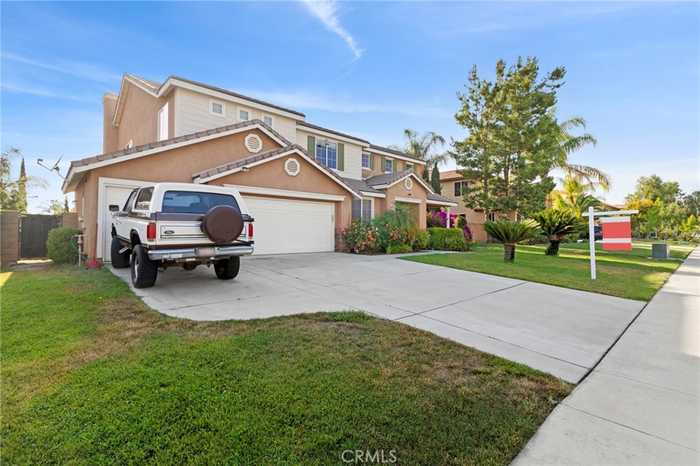 photo 2: 9581 Capitan Court, Riverside CA 92508