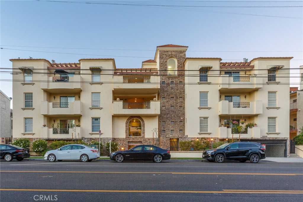 photo 1: 12407 Moorpark Street Unit 103, Studio City CA 91604