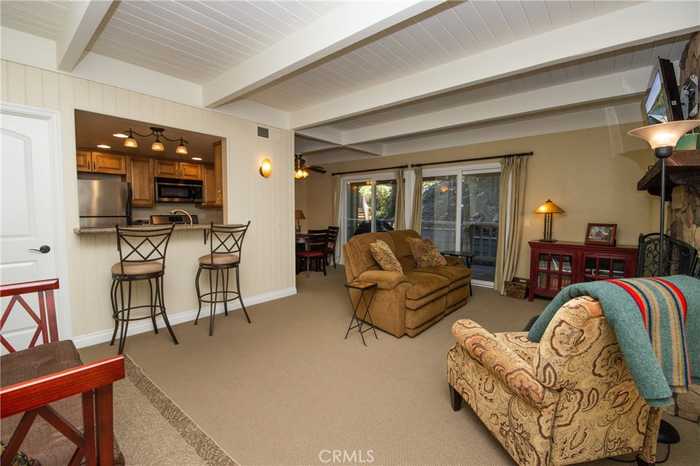 photo 2: 195 Rockledge, Lake Arrowhead CA 92352