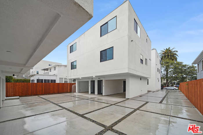 photo 2: 171 S Hoover Street, Los Angeles CA 90004