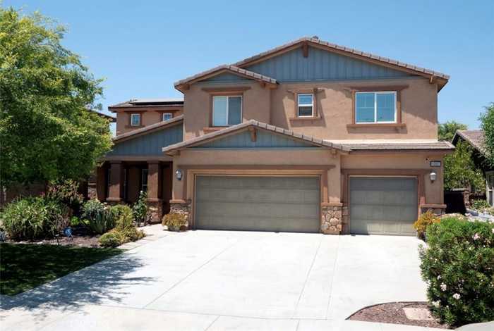 photo 2: 40992 Bankhall Street, Lake Elsinore CA 92532