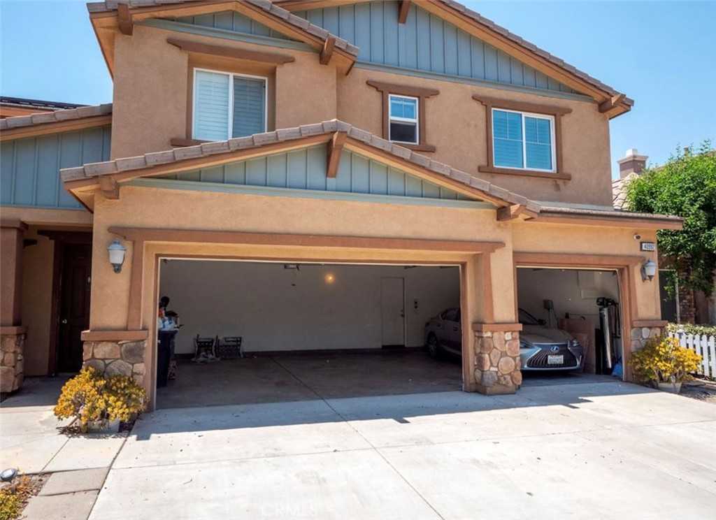 photo 3: 40992 Bankhall Street, Lake Elsinore CA 92532