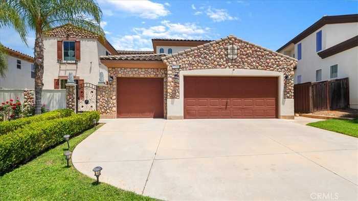 photo 1: 23386 Calle Pepita Road, Corona CA 92883