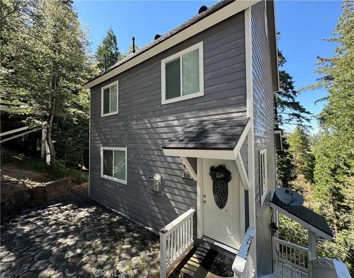 photo 1: 576 Rose Lane, Twin Peaks CA 92391