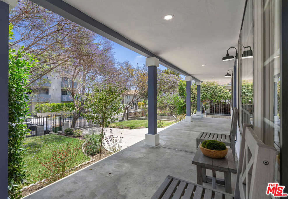 photo 3: 325 N Wilton Place, Los Angeles CA 90004