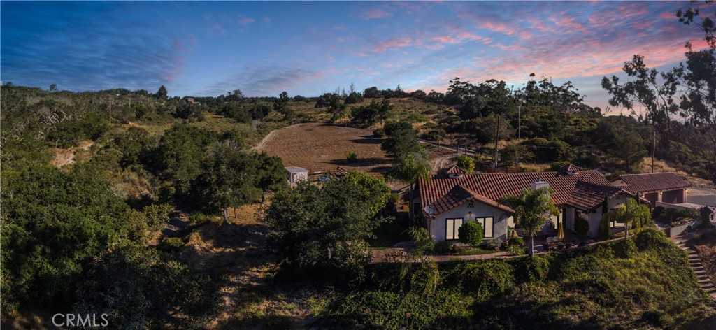 photo 1: 343 Katy Canyon Way, Arroyo Grande CA 93420