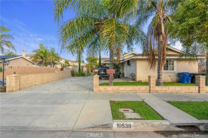 photo 1: 10538 Cole Road, Whittier CA 90604