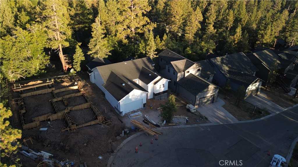 photo 2: 870 Pine Meadow Court, Big Bear Lake CA 92315