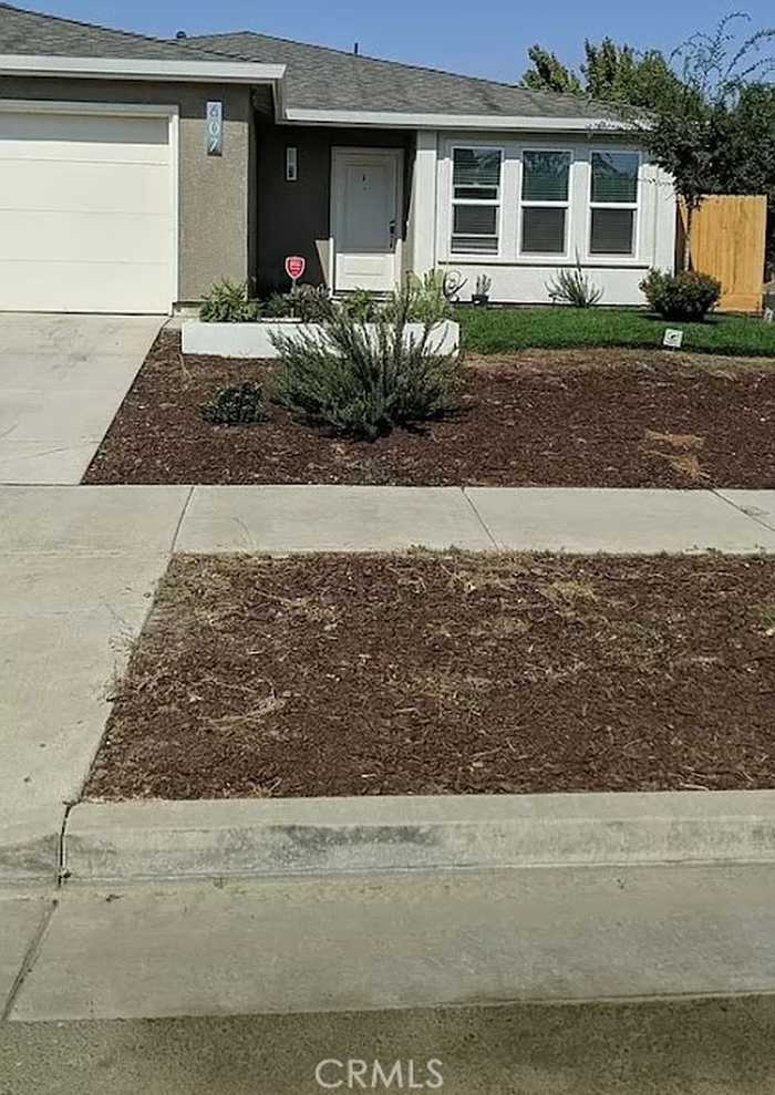 photo 1: 607 Trudy Way, Merced CA 95341