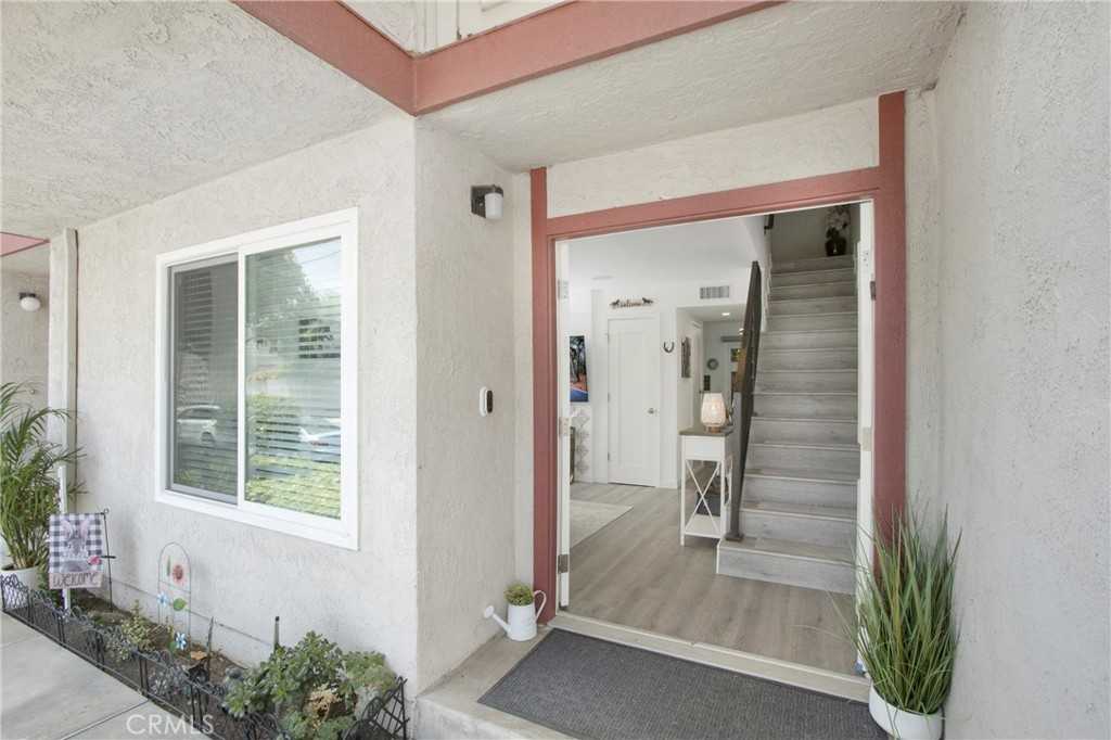 photo 3: 946 W 220th Street Unit 107, Torrance CA 90502