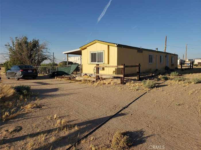 photo 2: 47864 Derwent Drive, Newberry Springs CA 92365