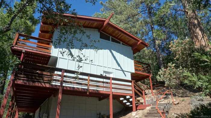 photo 2: 26430 Forest Hill Dr, Idyllwild CA 92549