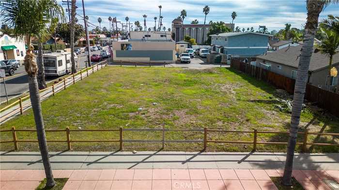 photo 2: 415 Bush St, Oceanside CA 92058