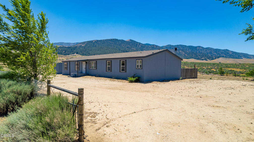 photo 1: 18721 Wright Court, Tehachapi CA 93561