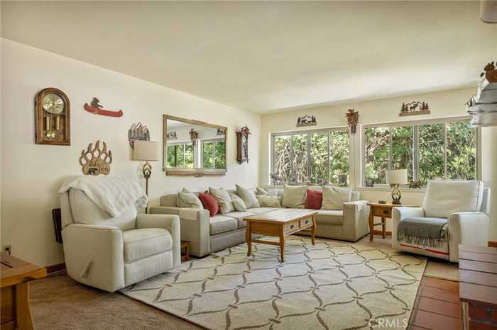 photo 1: 524 Sunset View Road, Twin Peaks CA 92391