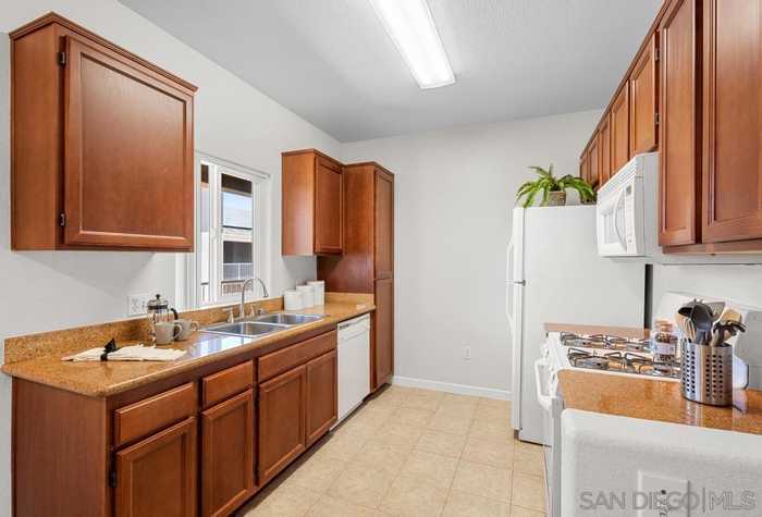 photo 2: 7683 Mission Gorge Road Unit 171, San Diego CA 92120