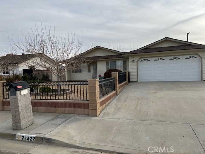 photo 2: 24422 Tamarisk Avenue, Boron CA 93516