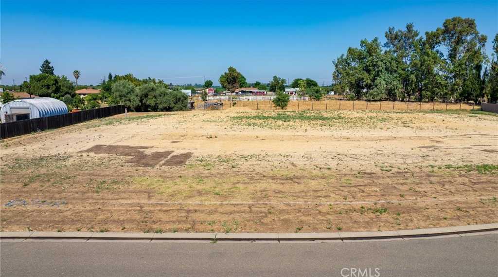 photo 2: 965 N Bryant Court, Merced CA 95341