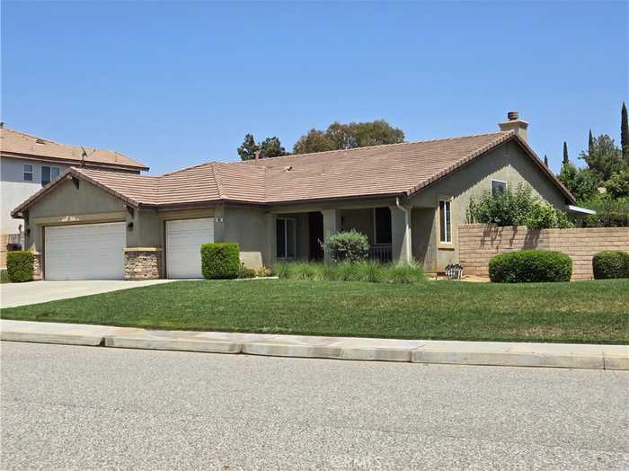 photo 2: 880 Foothill Drive, Banning CA 92220