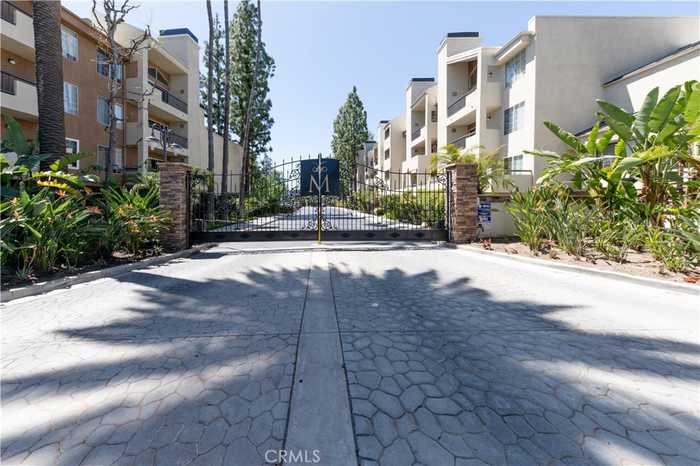 photo 2: 5510 Owensmouth Avenue Unit 315, Woodland Hills CA 91367