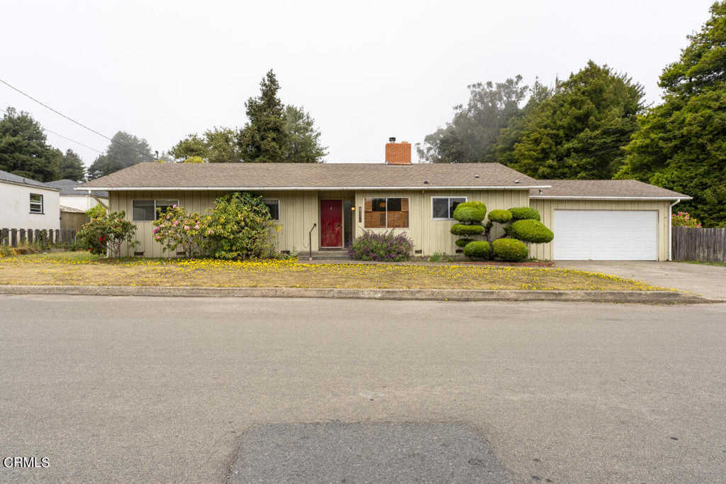 photo 2: 1321 Cedar Street, Fort Bragg CA 95437