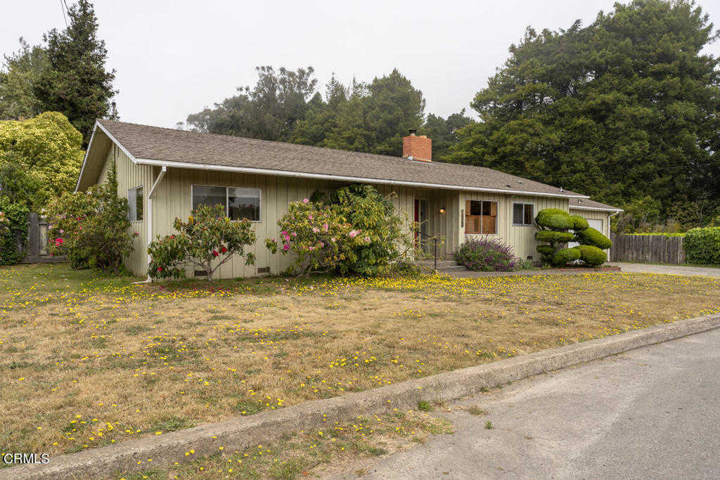 photo 3: 1321 Cedar Street, Fort Bragg CA 95437