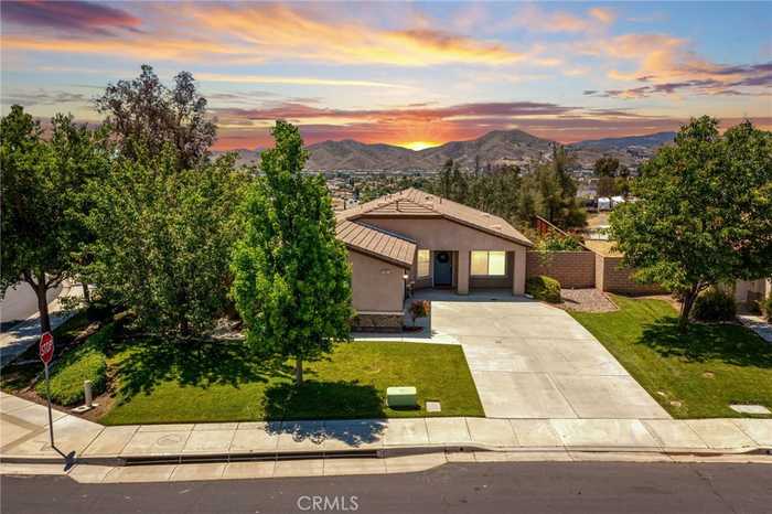 photo 2: 23801 Cheyenne Canyon Drive, Menifee CA 92587