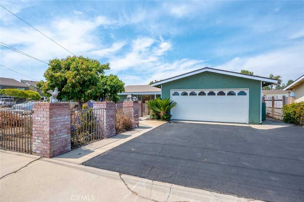 photo 1: 1415 Nice Avenue, Grover Beach CA 93433