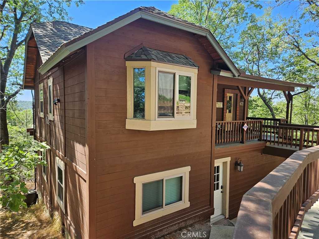 photo 3: 28662 Zion Drive, Lake Arrowhead CA 92352