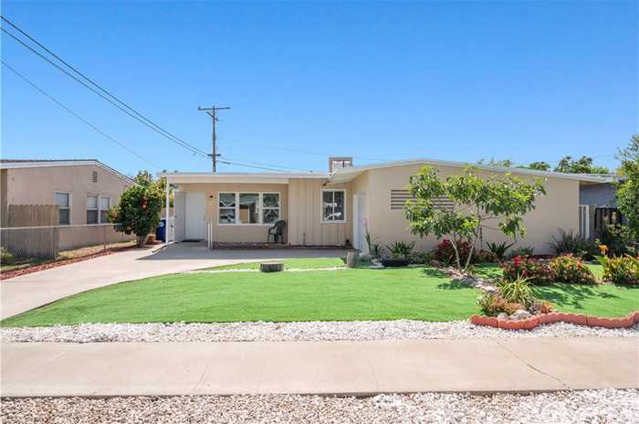 photo 2: 2055 Broadland Avenue, Duarte CA 91010