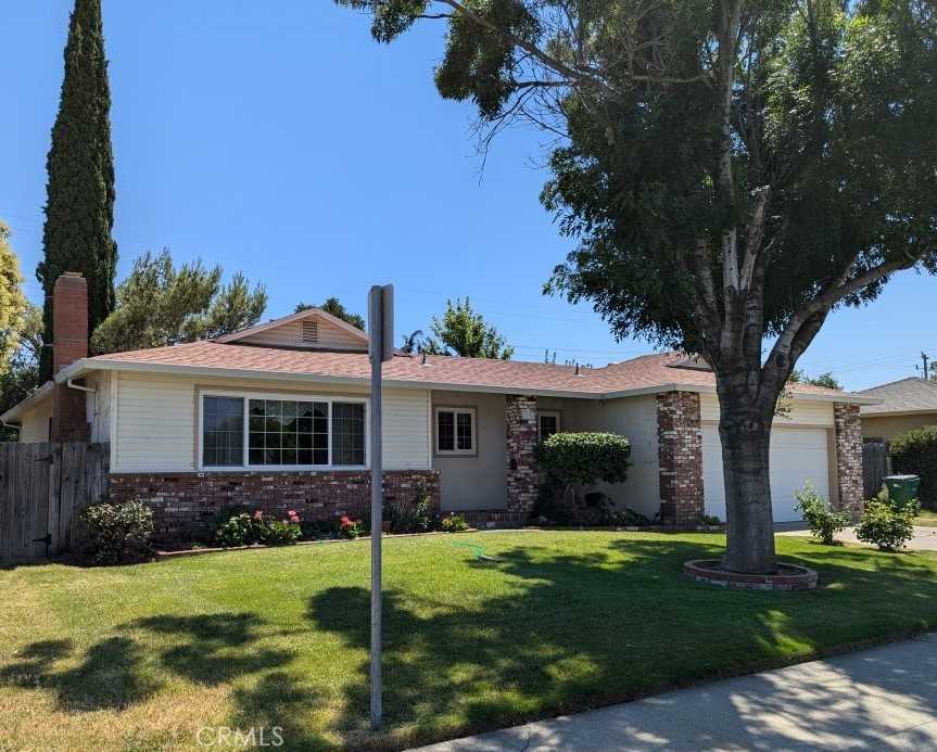 photo 1: 1130 W Cedar Street, Willows CA 95988