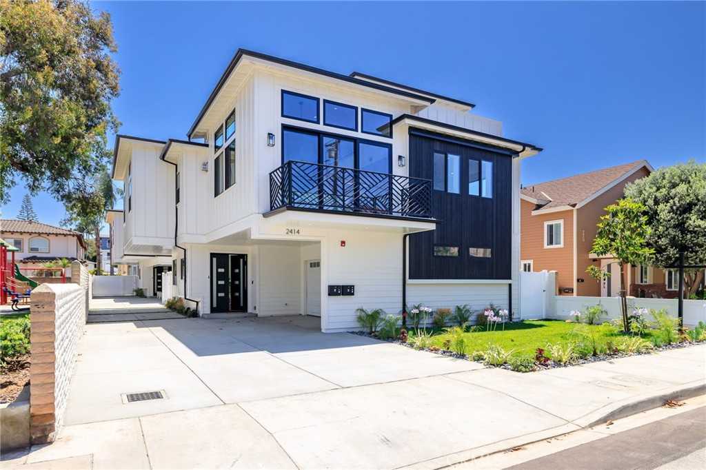 photo 1: 2414 Clark Lane, Redondo Beach CA 90278