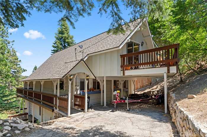 photo 1: 328 Emerald Way, Lake Arrowhead CA 92352