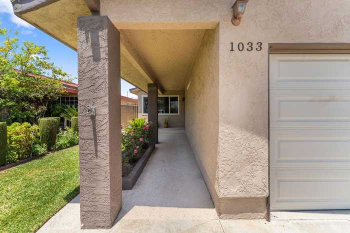 photo 2: 1033 W 161st Street, Gardena CA 90247