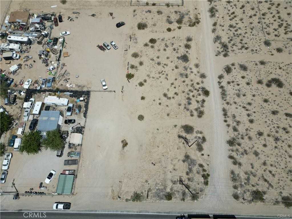 photo 3: Old Womens Springs Road, Lucerne Valley CA 92356