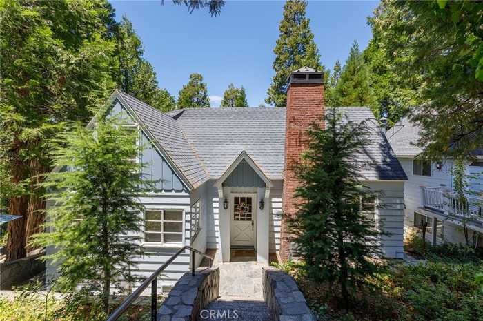 photo 1: 237 Corona Circle, Lake Arrowhead CA 92352