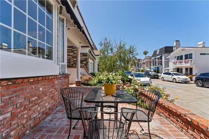 photo 2: 214 Sapphire Avenue, Newport Beach CA 92662