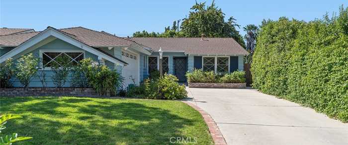 photo 1: 23835 Oxnard Street, Woodland Hills CA 91367