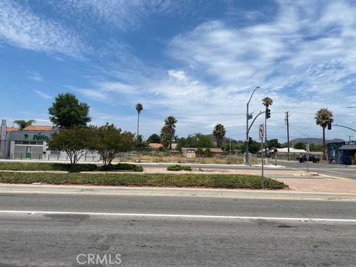 photo 1: 13653 Magnolia Avenue, Corona CA 92879