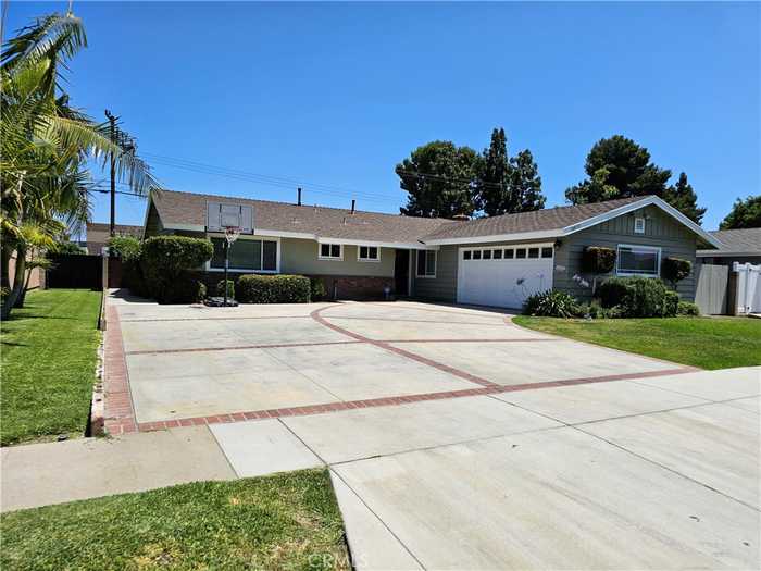 photo 2: 14832 Carfax Drive, Tustin CA 92780