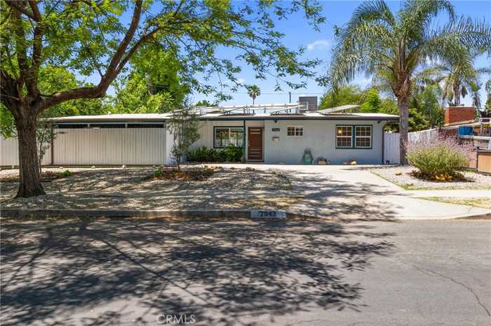 photo 2: 7943 Bothwell Road, Reseda CA 91335