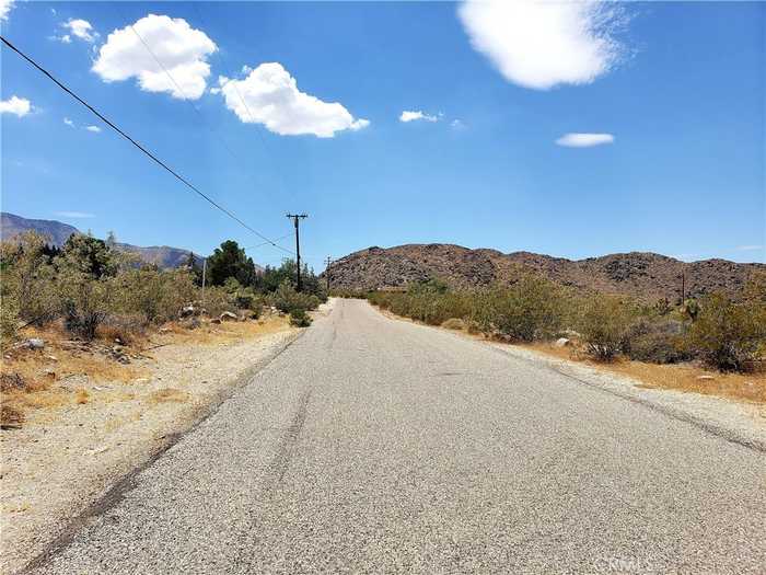 photo 8: 32573 Azurite Road, Lucerne Valley CA 92356