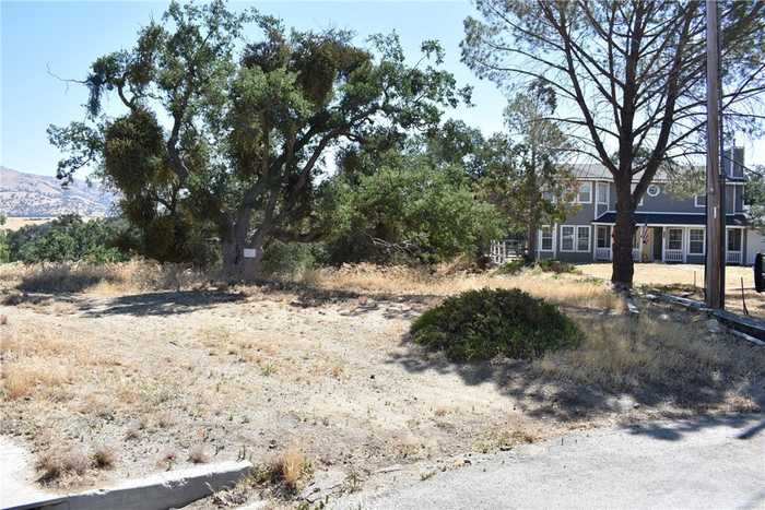 photo 1: 22948 Rim Way, Tehachapi CA 93561