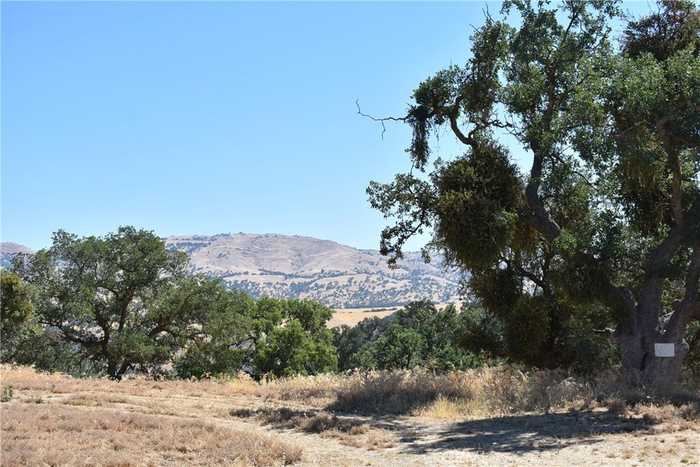 photo 2: 22948 Rim Way, Tehachapi CA 93561